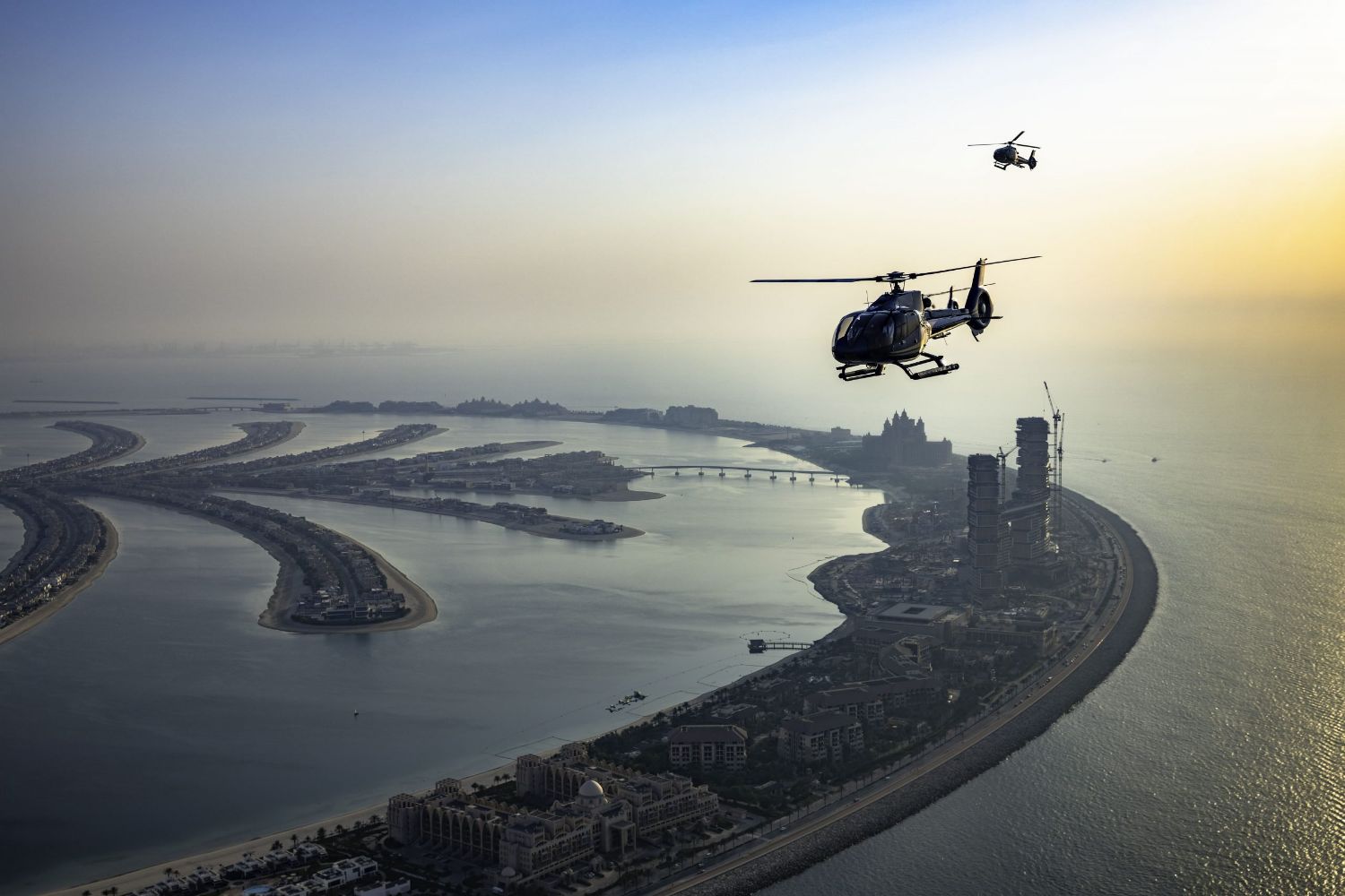 Falcon Helicopter Ride from Atlantis, Palm Jumeirah - 12mins, 15mins, 17mins, 25mins Rides Available